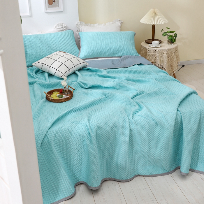 91家纺网 家纺一手货源 找家纺 琪琪阁2023新款华夫格针织提花亲肤舒适多功能凉感夏被 湖蓝