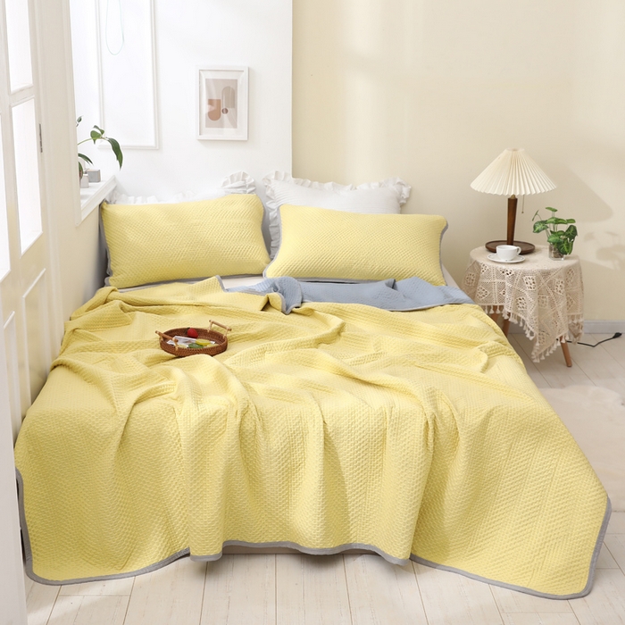 91家纺网 家纺一手货源 找家纺 琪琪阁2023新款华夫格针织提花亲肤舒适多功能凉感夏被 柠檬黄