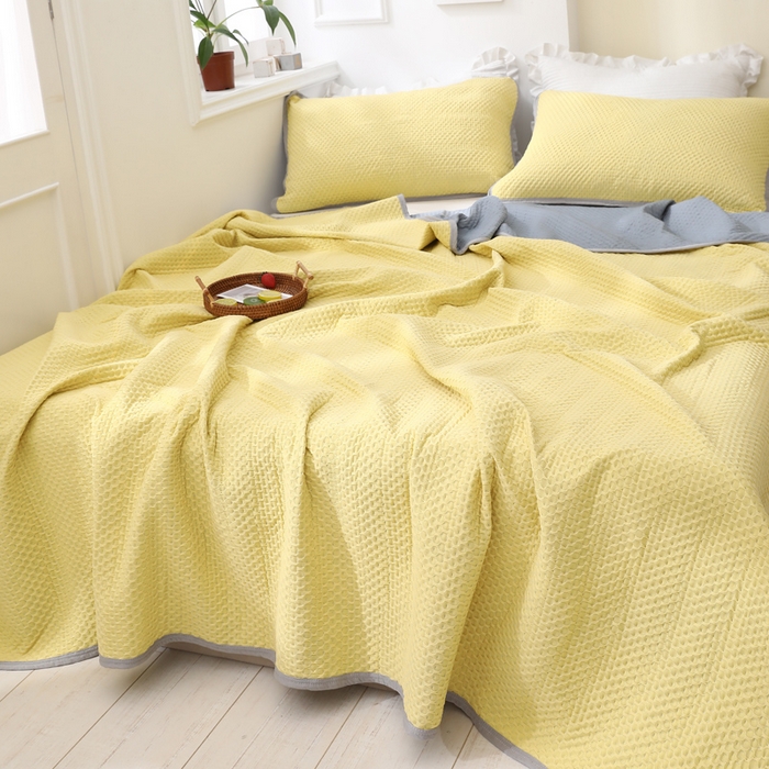 91家纺网 家纺一手货源 找家纺 琪琪阁2023新款华夫格针织提花亲肤舒适多功能凉感夏被 柠檬黄