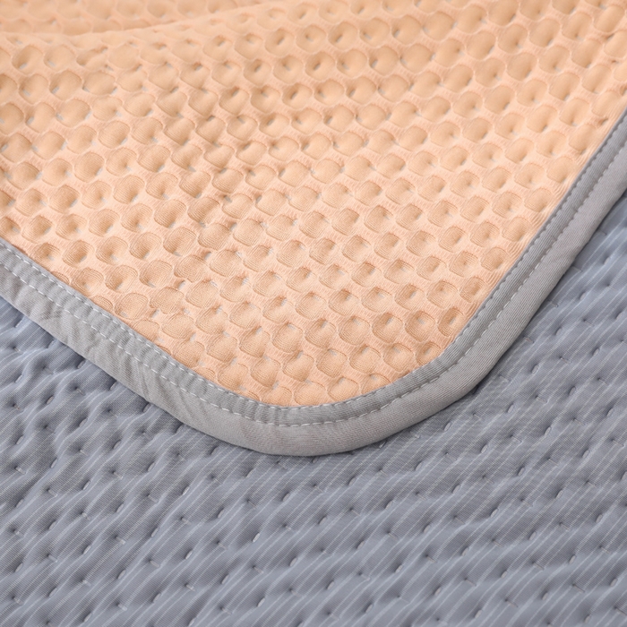 91家纺网 家纺一手货源 找家纺 琪琪阁2023新款华夫格针织提花亲肤舒适多功能凉感夏被 玉色