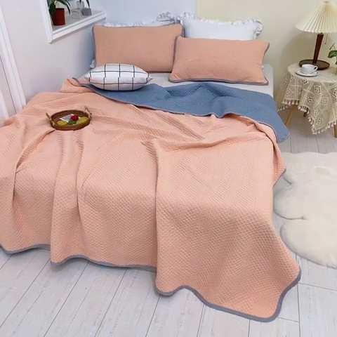 91家纺网 家纺一手货源 找家纺 琪琪阁2023新款华夫格针织提花亲肤舒适多功能凉感夏被 玉色