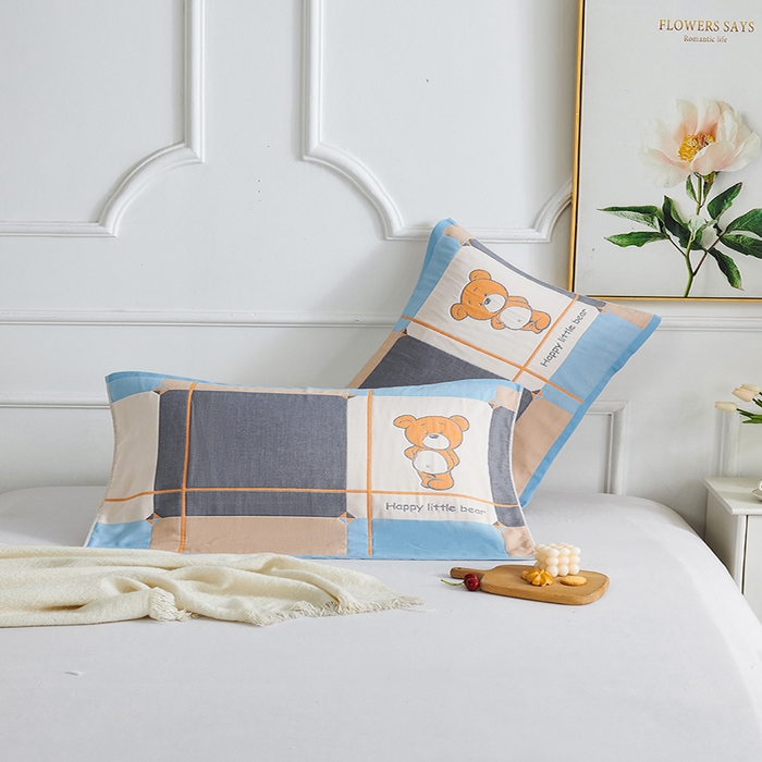 91家纺网 家纺一手货源 找家纺 棠薇 2023新款全棉6层纱布枕巾-简约系列 6层 快乐熊蓝53*80cm/对