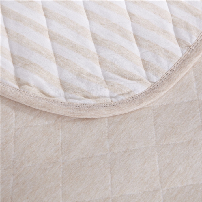 91家纺网 家纺一手货源 找家纺 琪琪阁2023新款宽条纹针织棉夏被盖毯 浅咖条纹