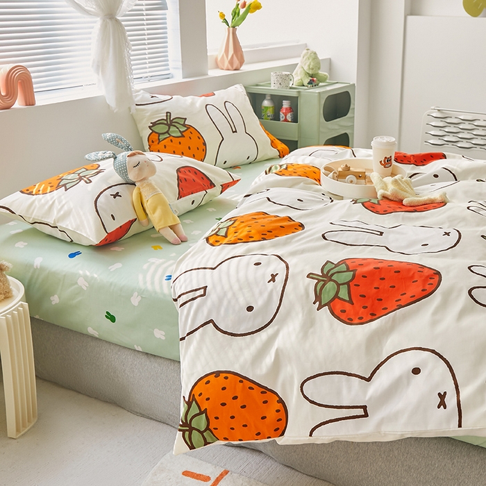 91家纺网 家纺一手货源 找家纺 怡家居  2023新款全棉米菲兔四件套 草莓米菲