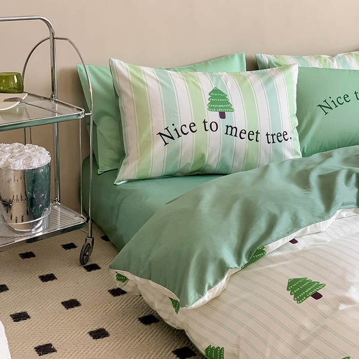 91家纺网 家纺一手货源 找家纺 荣轩 2023新款13372数码印花四件套 圣诞树