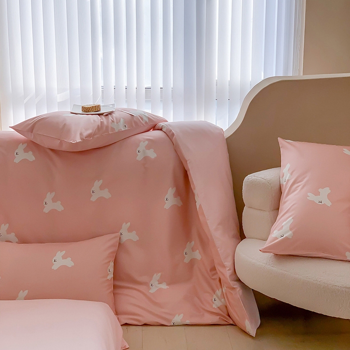 91家纺网 家纺一手货源 找家纺 荣轩 2023新款13372数码印花四件套 郊兔