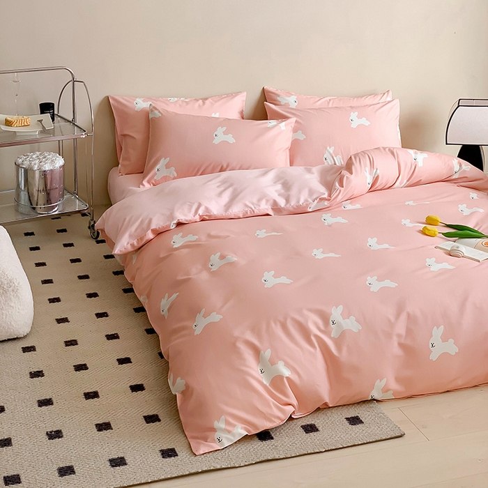 91家纺网 家纺一手货源 找家纺 荣轩 2023新款13372数码印花四件套 郊兔