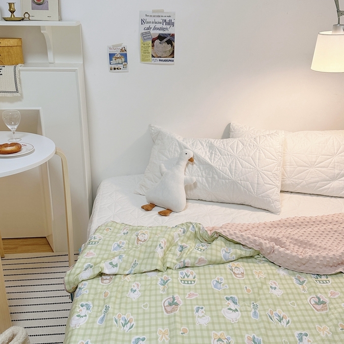 91家纺网 家纺一手货源 找家纺 有货2023爆款春夏夏凉被小清新春秋被卡通针织棉豆豆被 露营鸭