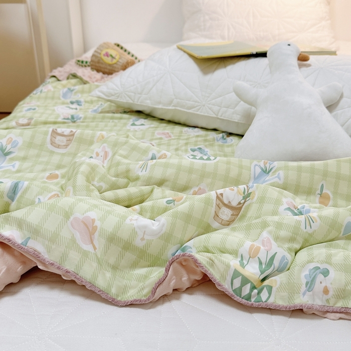 91家纺网 家纺一手货源 找家纺 有货2023爆款春夏夏凉被小清新春秋被卡通针织棉豆豆被 露营鸭