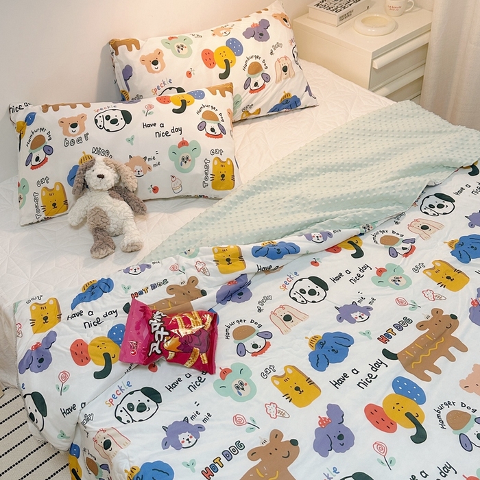 91家纺网 家纺一手货源 找家纺 有货2023爆款春夏夏凉被小清新春秋被卡通针织棉豆豆被 奇遇记