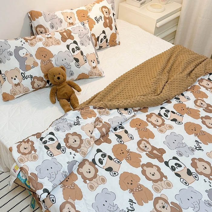 91家纺网 家纺一手货源 找家纺 有货2023爆款春夏夏凉被小清新春秋被卡通针织棉豆豆被 森林派对