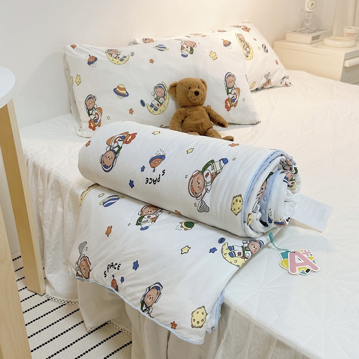 91家纺网 家纺一手货源 找家纺 有货2023爆款春夏夏凉被小清新春秋被卡通针织棉豆豆被 太空熊