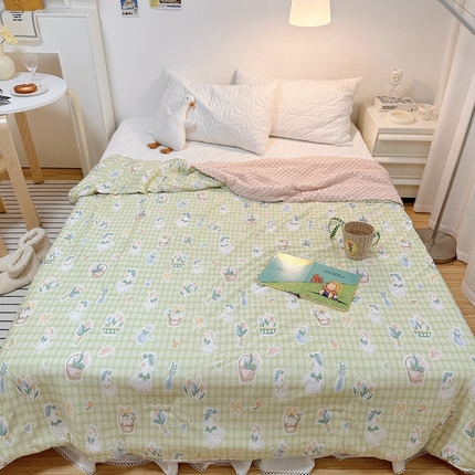 91家纺网 家纺一手货源 找家纺 有货2023爆款春夏夏凉被小清新春秋被卡通针织棉豆豆被 露营鸭