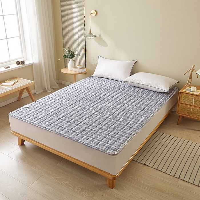 91家纺网 家纺一手货源 找家纺 富威堡 2023新款棉花薄褥子保护垫床垫垫子 紫小格