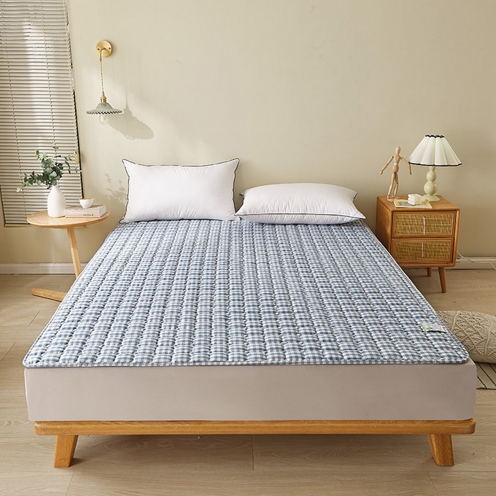 91家纺网 家纺一手货源 找家纺 富威堡 2023新款棉花薄褥子保护垫床垫垫子 蓝小格