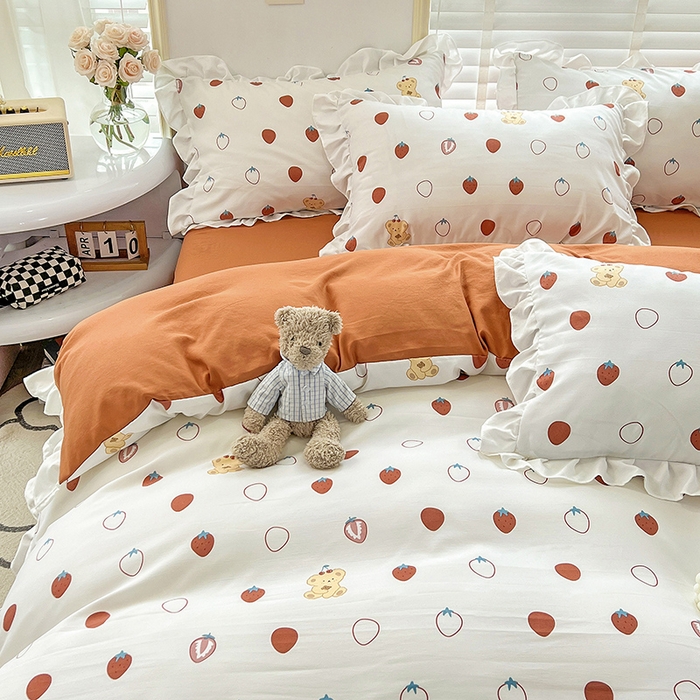 91家纺网 家纺一手货源 找家纺 澳梵 2023新款【怦然心动】系列-水洗棉麻双层纱四件套 草莓熊