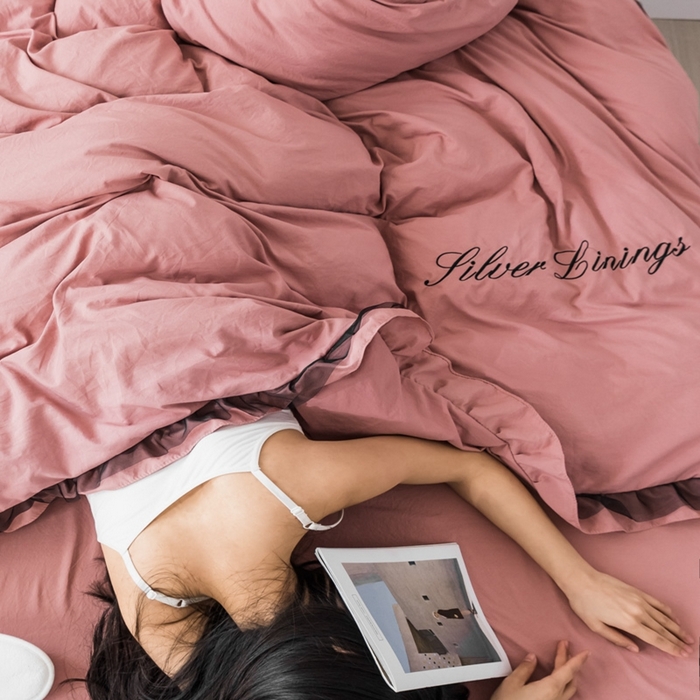 91家纺网 家纺一手货源 找家纺 苏木年华2023新款水洗棉蕾丝刺绣四件套 藕粉