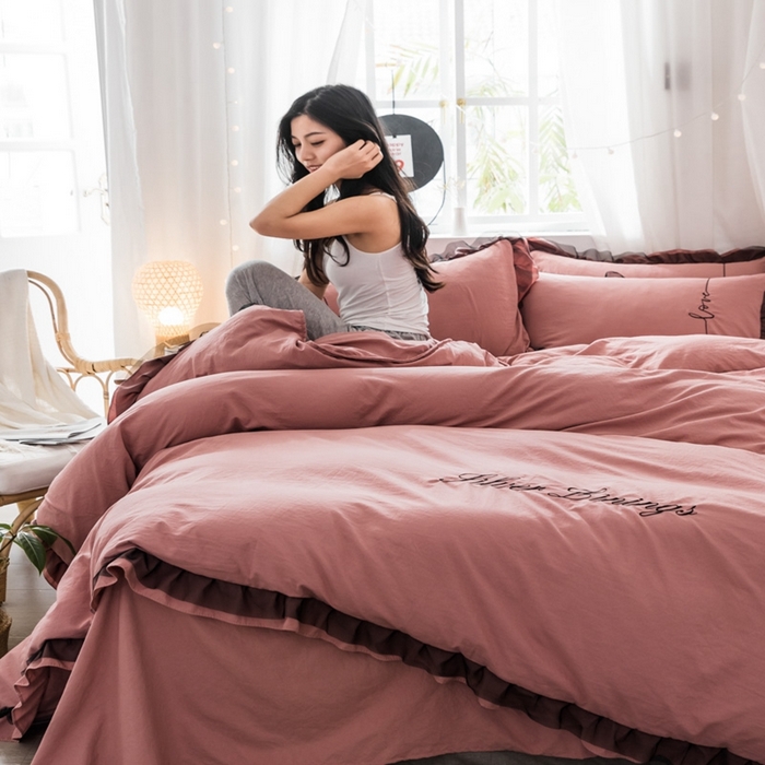 91家纺网 家纺一手货源 找家纺 苏木年华2023新款水洗棉蕾丝刺绣四件套 藕粉