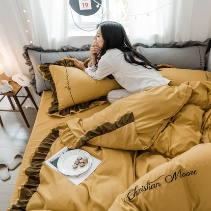 91家纺网 家纺一手货源 找家纺 苏木年华2023新款水洗棉蕾丝刺绣四件套 姜黄