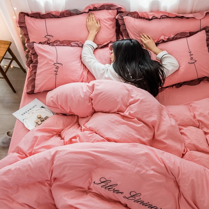 91家纺网 家纺一手货源 找家纺 苏木年华2023新款水洗棉蕾丝刺绣四件套 粉色