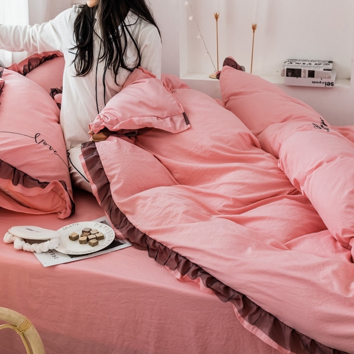 91家纺网 家纺一手货源 找家纺 苏木年华2023新款水洗棉蕾丝刺绣四件套 粉色