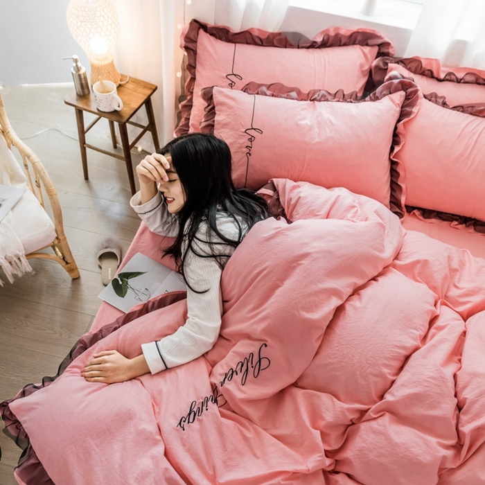 91家纺网 家纺一手货源 找家纺 苏木年华2023新款水洗棉蕾丝刺绣四件套 粉色