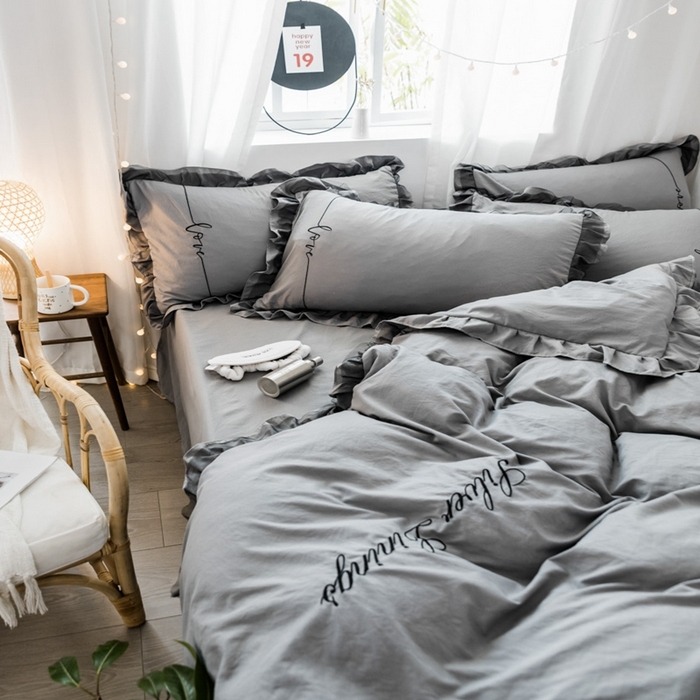 91家纺网 家纺一手货源 找家纺 苏木年华2023新款水洗棉蕾丝刺绣四件套 中灰