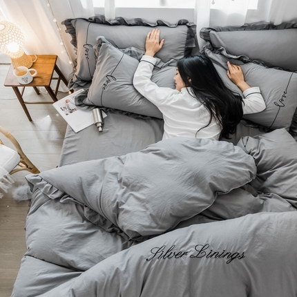 91家纺网 家纺一手货源 找家纺 苏木年华2023新款水洗棉蕾丝刺绣四件套 中灰