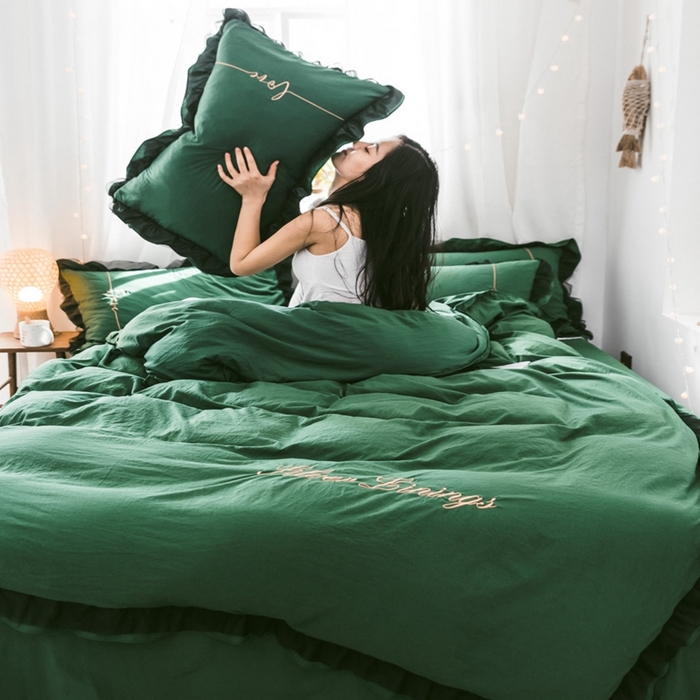 91家纺网 家纺一手货源 找家纺 苏木年华2023新款水洗棉蕾丝刺绣四件套 墨绿