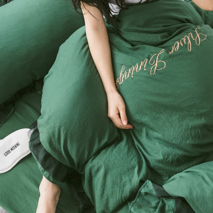 91家纺网 家纺一手货源 找家纺 苏木年华2023新款水洗棉蕾丝刺绣四件套 墨绿