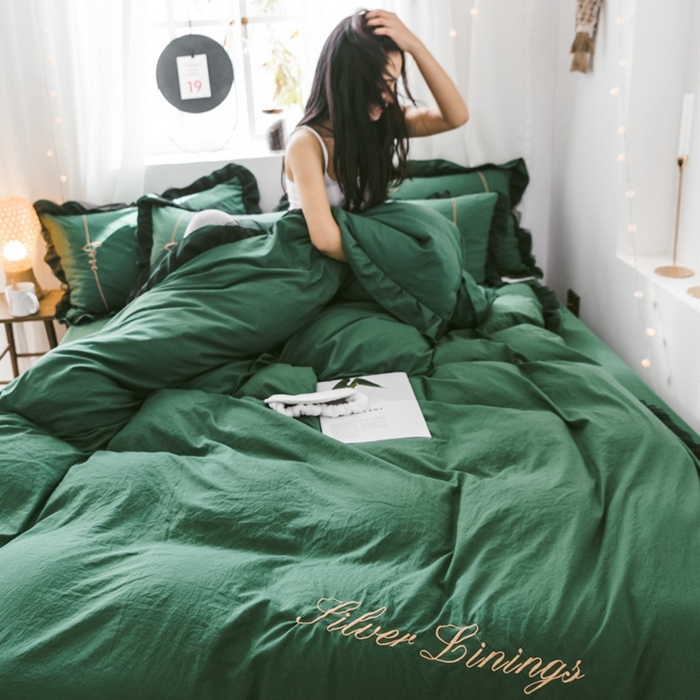 91家纺网 家纺一手货源 找家纺 苏木年华2023新款水洗棉蕾丝刺绣四件套 墨绿