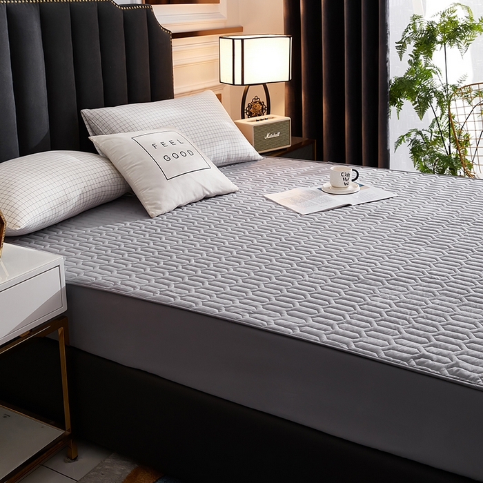 91家纺网 家纺一手货源 找家纺 苏木年华2023新款抗菌加厚防水隔尿夹棉床笠 淡雅灰