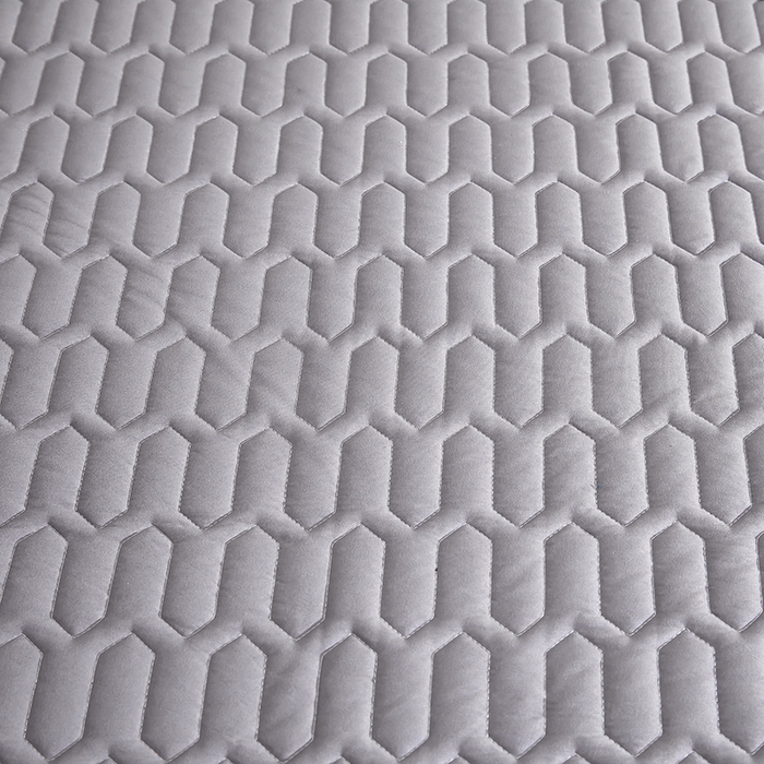 91家纺网 家纺一手货源 找家纺 苏木年华2023新款抗菌加厚防水隔尿夹棉床笠 淡雅灰