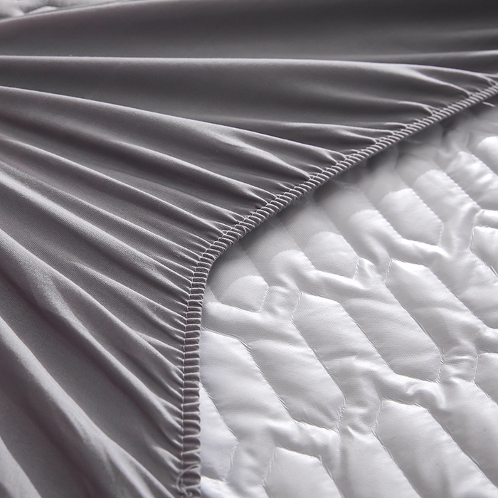 91家纺网 家纺一手货源 找家纺 苏木年华2023新款抗菌加厚防水隔尿夹棉床笠 淡雅灰