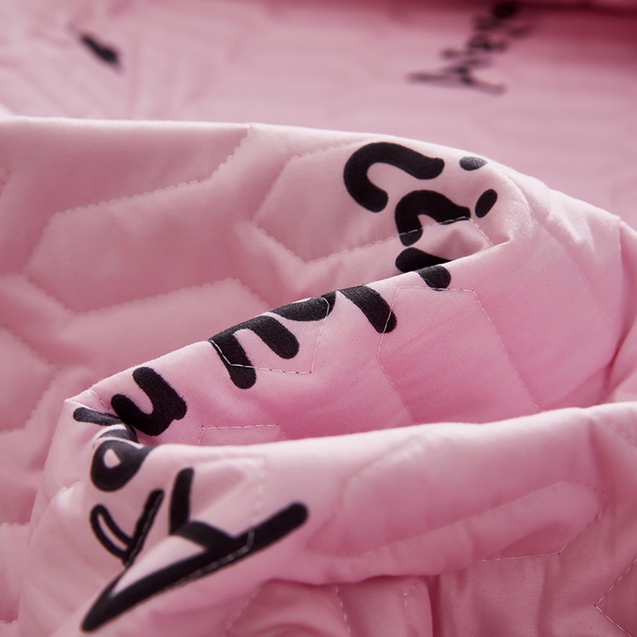 91家纺网 家纺一手货源 找家纺 苏木年华2023新款抗菌加厚防水隔尿夹棉床笠 欢乐兔