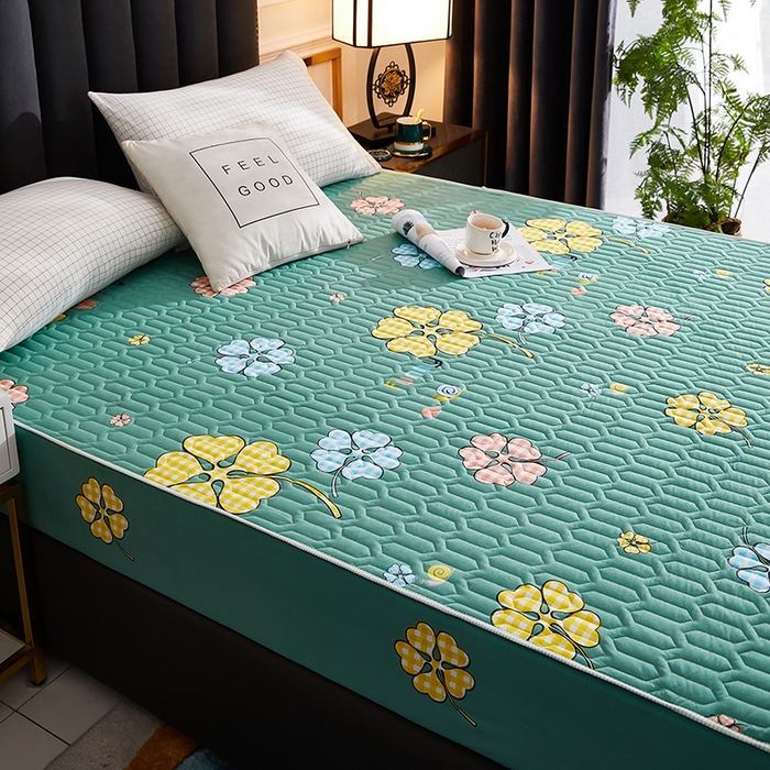 91家纺网 家纺一手货源 找家纺 苏木年华2023新款抗菌加厚防水隔尿夹棉床笠 绿色小花