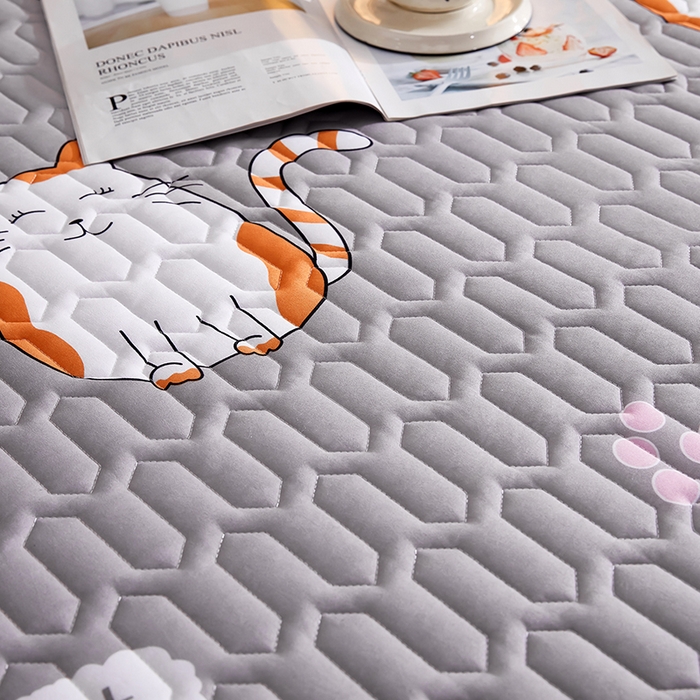 91家纺网 家纺一手货源 找家纺 苏木年华2023新款抗菌加厚防水隔尿夹棉床笠 快乐猫