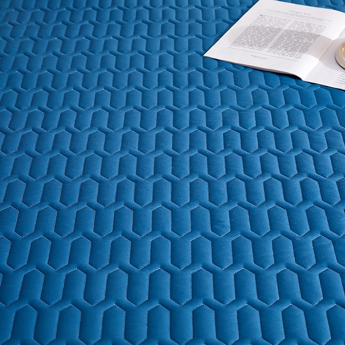 91家纺网 家纺一手货源 找家纺 苏木年华2023新款抗菌加厚防水隔尿夹棉床笠 幽梦蓝