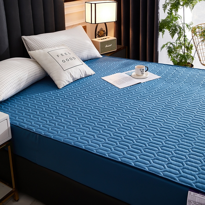 91家纺网 家纺一手货源 找家纺 苏木年华2023新款抗菌加厚防水隔尿夹棉床笠 幽梦蓝