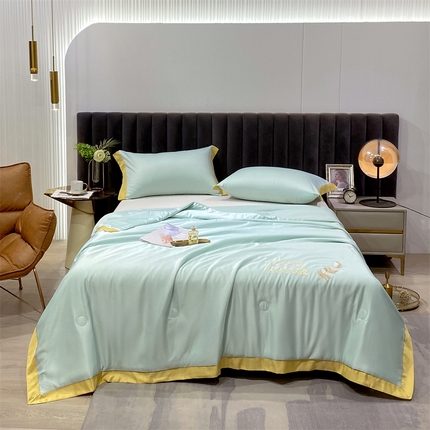 91家纺网 家纺一手货源 找家纺 兄弟坊2023水洗真丝宽边刺绣羽毛夏被 羽毛-天蓝