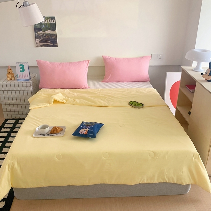 91家纺网 家纺一手货源 找家纺 星期八2023新款水洗棉夏被 黄色