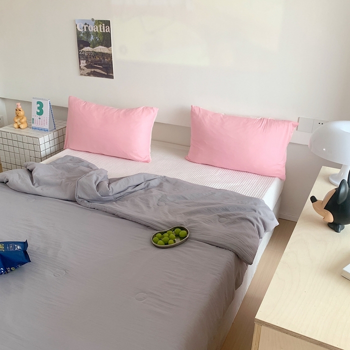 91家纺网 家纺一手货源 找家纺 星期八2023新款水洗棉夏被 灰色