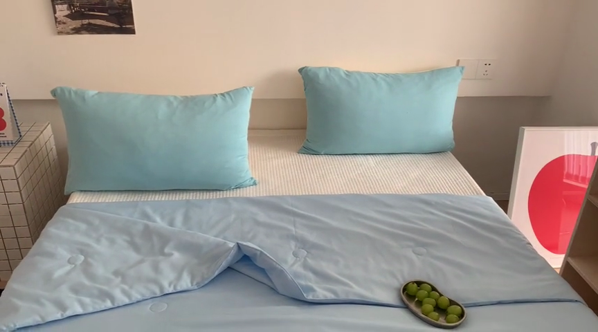 91家纺网 家纺一手货源 找家纺 星期八2023新款水洗棉夏被 蓝色