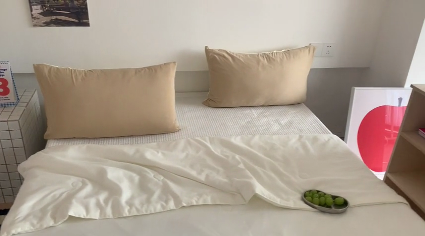 91家纺网 家纺一手货源 找家纺 星期八2023新款水洗棉夏被 白色