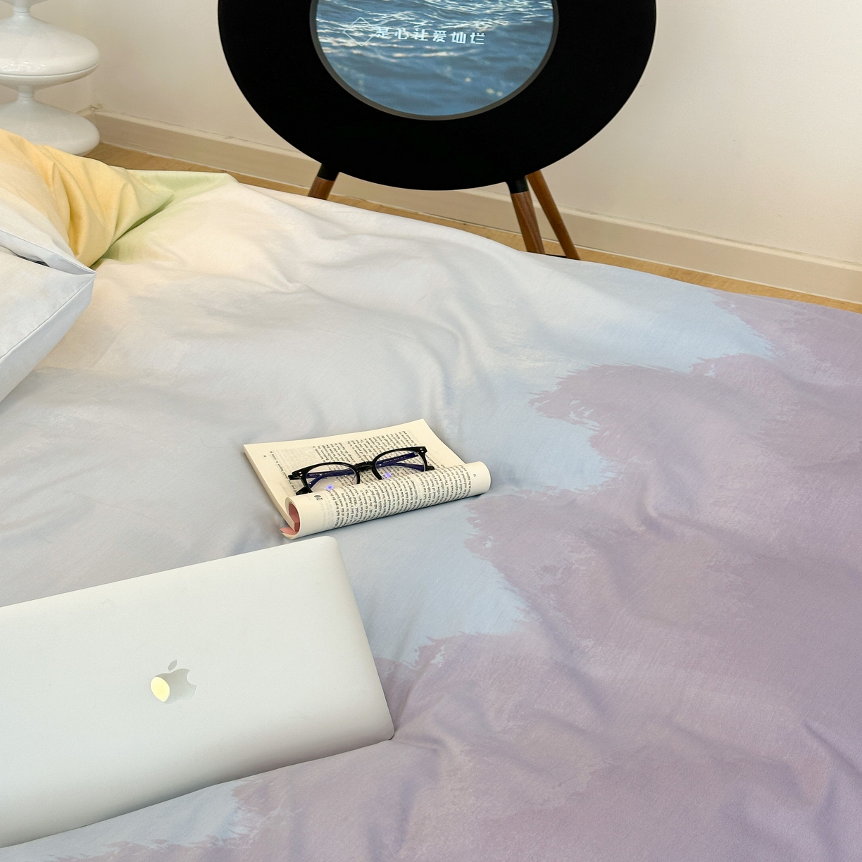 91家纺网 家纺一手货源 找家纺 昔可家纺2023新款全棉ins渐变风简约四件套 渐变紫调