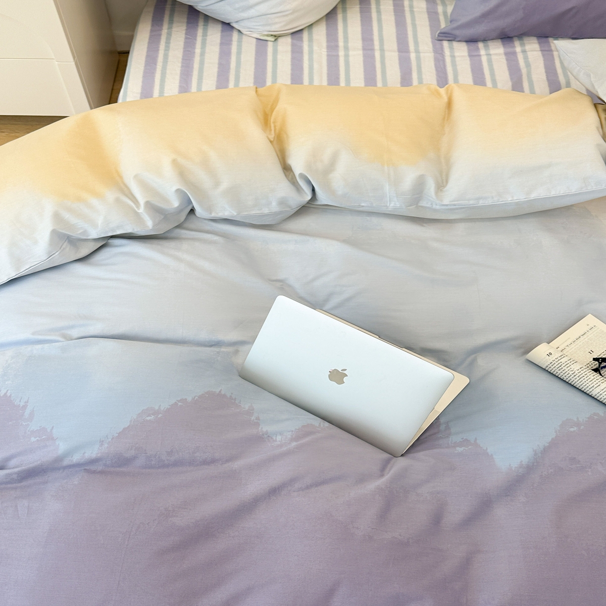 91家纺网 家纺一手货源 找家纺 昔可家纺2023新款全棉ins渐变风简约四件套 渐变紫调