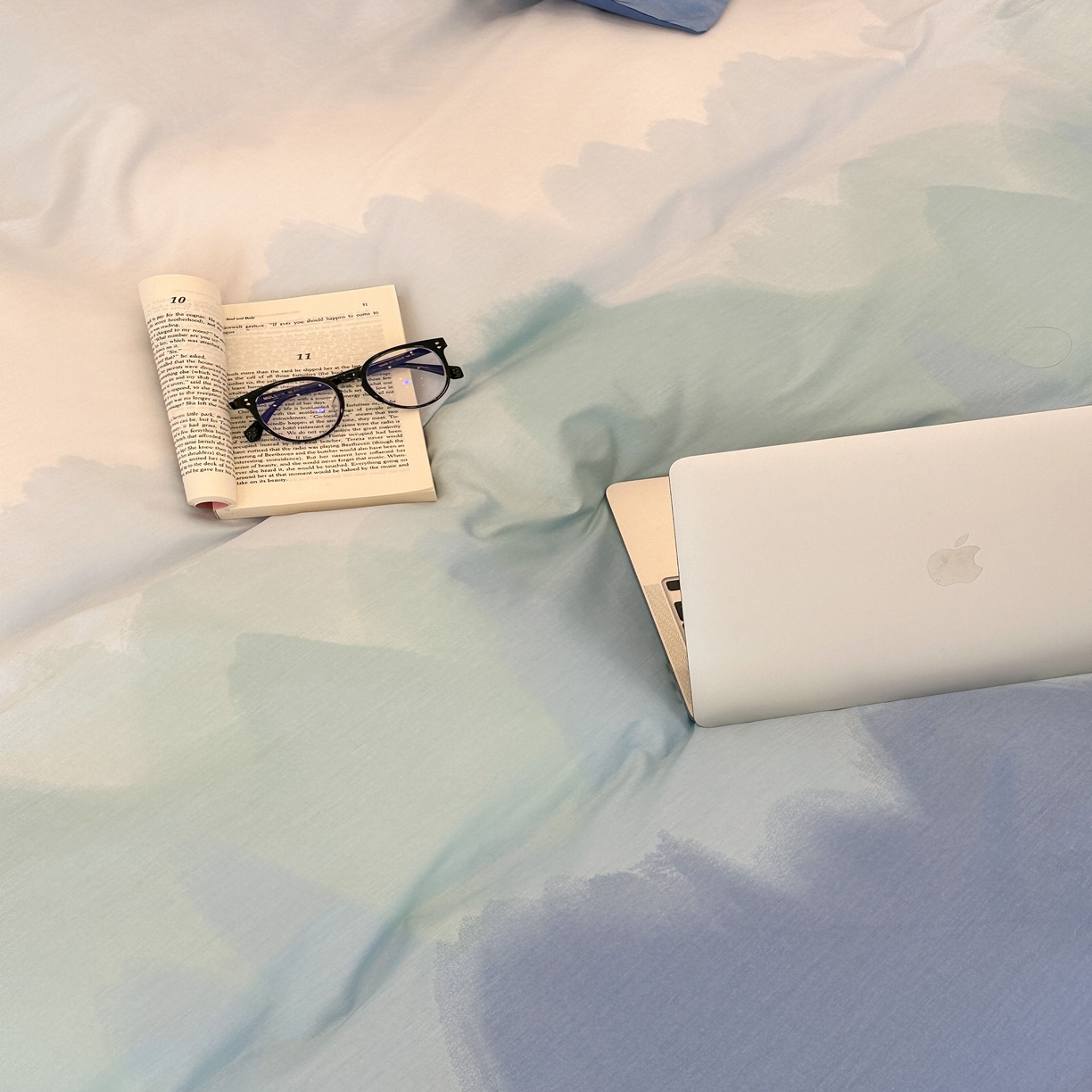 91家纺网 家纺一手货源 找家纺 昔可家纺2023新款全棉ins渐变风简约四件套 那片蓝海