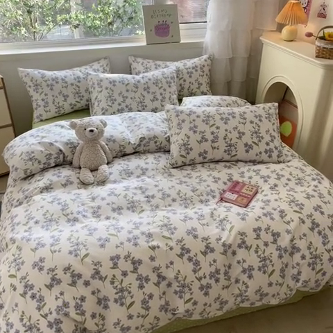 91家纺网 家纺一手货源 找家纺 曼之夏 2023新款全棉印花小碎花四件套 蓝色心情