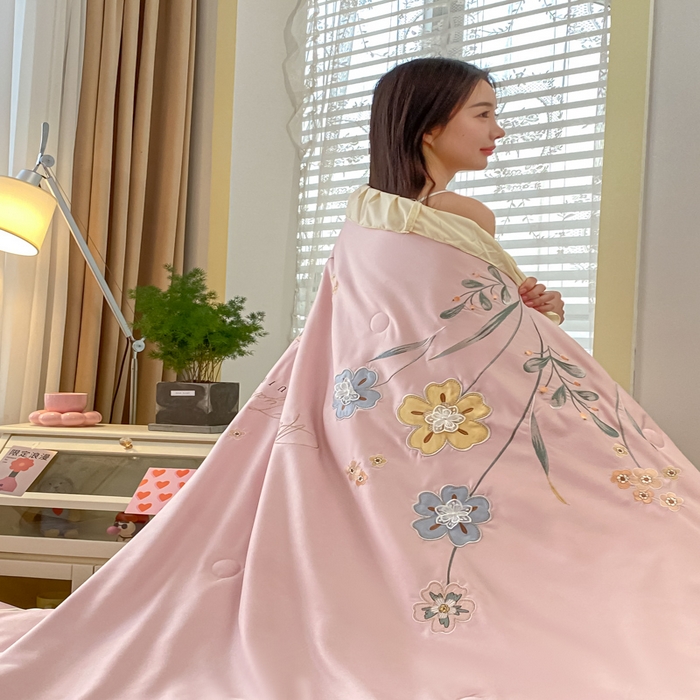 91家纺网 家纺一手货源 找家纺 AB家纺 2023新品水洗真丝夏被 伊甸园浅豆沙