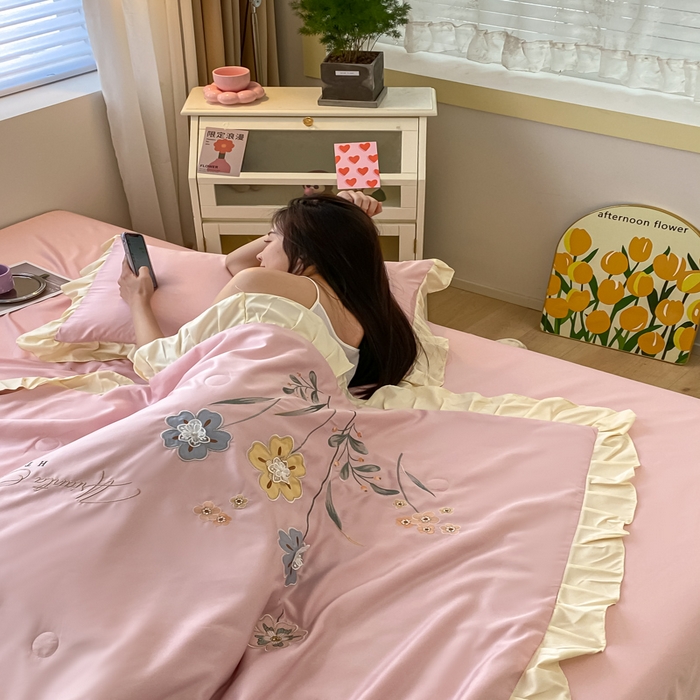 91家纺网 家纺一手货源 找家纺 AB家纺 2023新品水洗真丝夏被 伊甸园浅豆沙